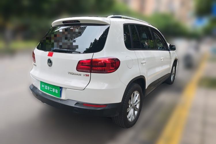 Used Volkswagen Tiguan 2015 1.8TSI Manual Two-Wheel-Drive Limited Edition Rear Right 45 Deg