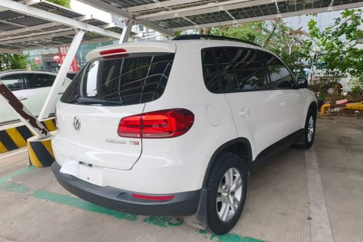 Used Volkswagen Tiguan 2015 1.8TSI Automatic Two-Wheel Drive Trend Edition Rear Right 45 Deg