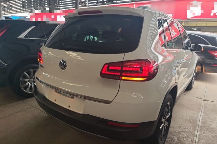 Used Volkswagen Tiguan 2015 1.8TSI Automatic Two-Wheel Drive Luxury Model Rear Right 45 Deg