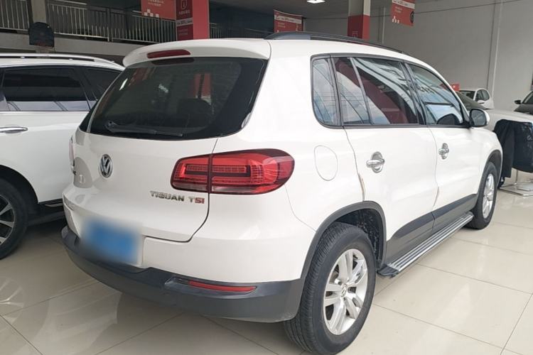 Used Volkswagen Tiguan 2015 1.8TSI Automatic Two-Wheel Drive Trend Edition Rear Right 45 Deg
