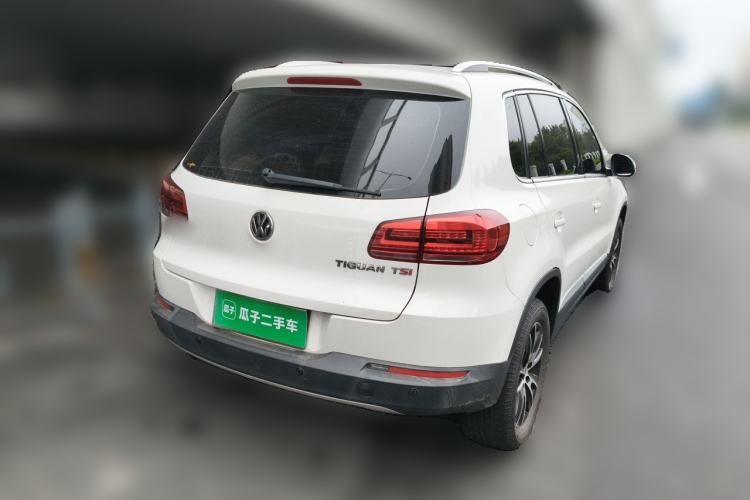 Used Volkswagen Tiguan 2015 1.8TSI Automatic Two-Wheel Drive Luxury Model Rear Right 45 Deg