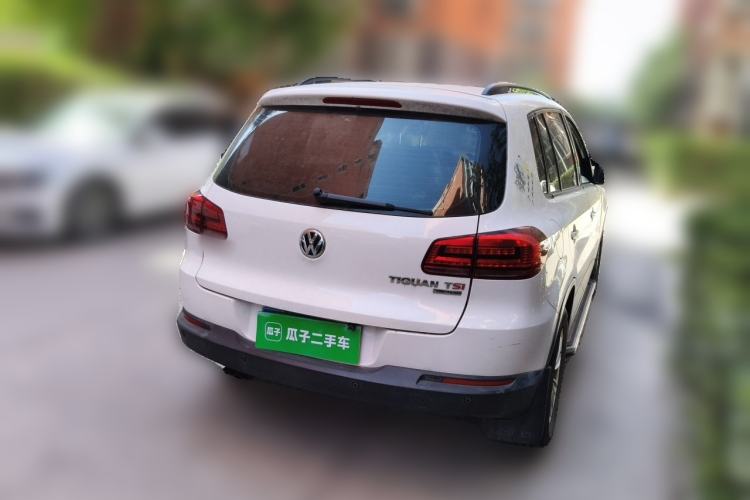Used Volkswagen Tiguan 2015 1.8TSI Automatic All-Wheel Drive Comfort Edition Rear Right 45 Deg