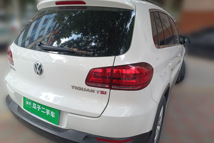 Used Volkswagen Tiguan 2015 1.8TSI Automatic Two-Wheel Drive Trend Edition Rear Right 45 Deg