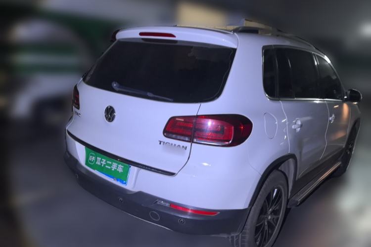 Used Volkswagen Tiguan 2015 1.8TSI Automatic Two-Wheel Drive Luxury Model Rear Right 45 Deg