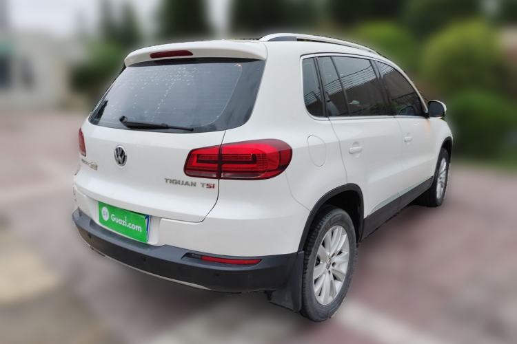 Used Volkswagen Tiguan 2015 1.8TSI Automatic Two-Wheel Drive Luxury Model Rear Right 45 Deg