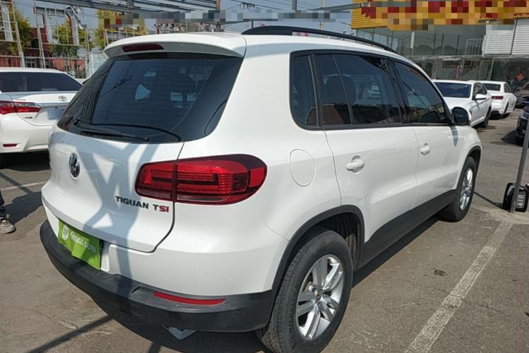 Used Volkswagen Tiguan 2015 1.8TSI Automatic Two-Wheel Drive Trend Edition Rear Right 45 Deg