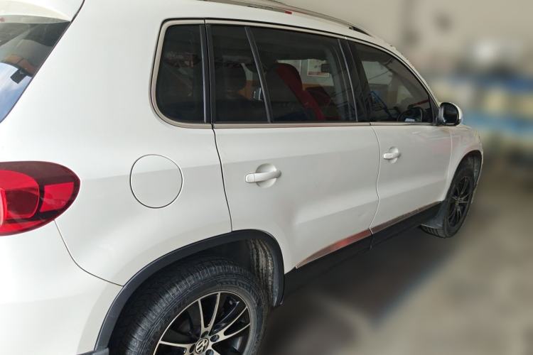 Used Volkswagen Tiguan 2015 1.8TSI Automatic Two-Wheel Drive Luxury Model Rear Right 45 Deg
