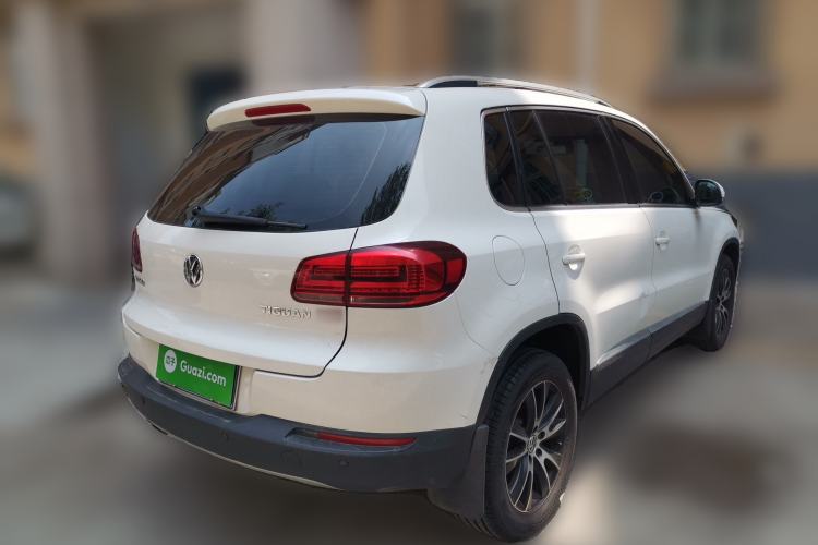 Used Volkswagen Tiguan 2015 1.8TSI Automatic Two-Wheel Drive Luxury Model Rear Right 45 Deg