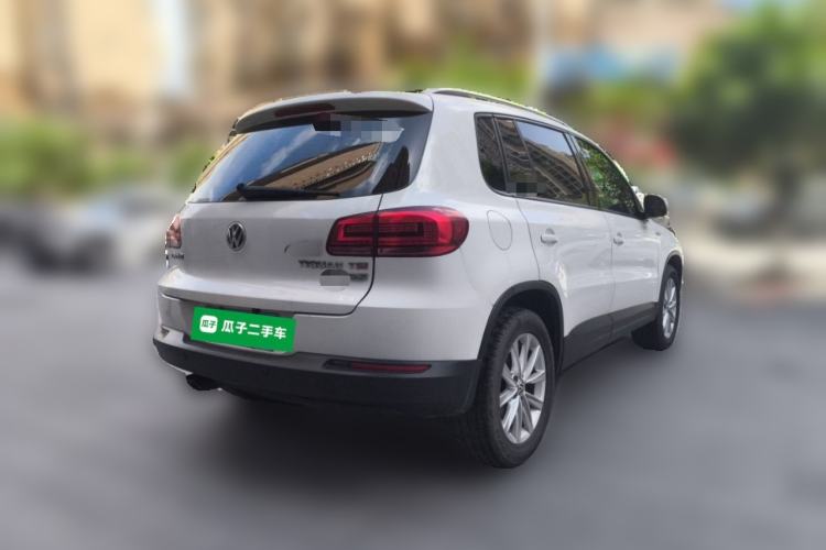 Used Volkswagen Tiguan 2015 1.8TSI Manual Two-Wheel-Drive Limited Edition Rear Right 45 Deg