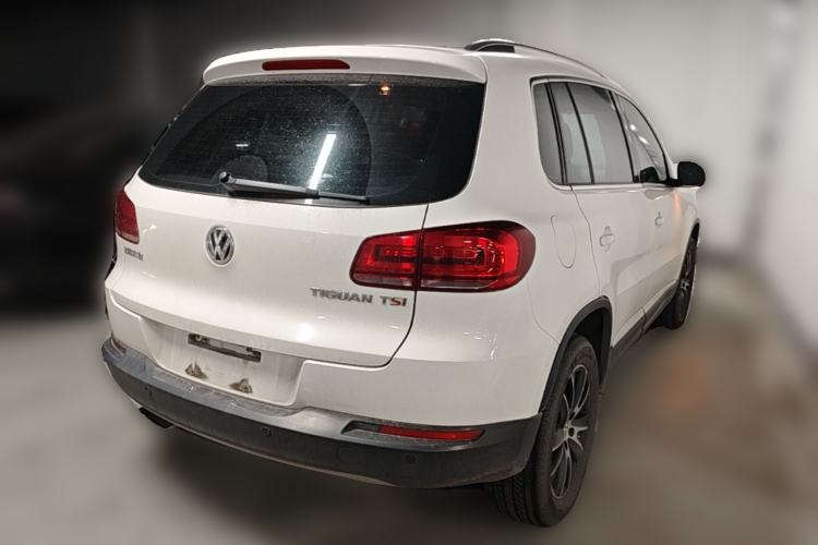 Used Volkswagen Tiguan 2015 1.8TSI Automatic Two-Wheel Drive Luxury Model Rear Right 45 Deg