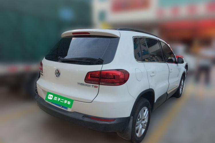 Used Volkswagen Tiguan 2015 1.8TSI Automatic Two-Wheel Drive Trend Edition Rear Right 45 Deg