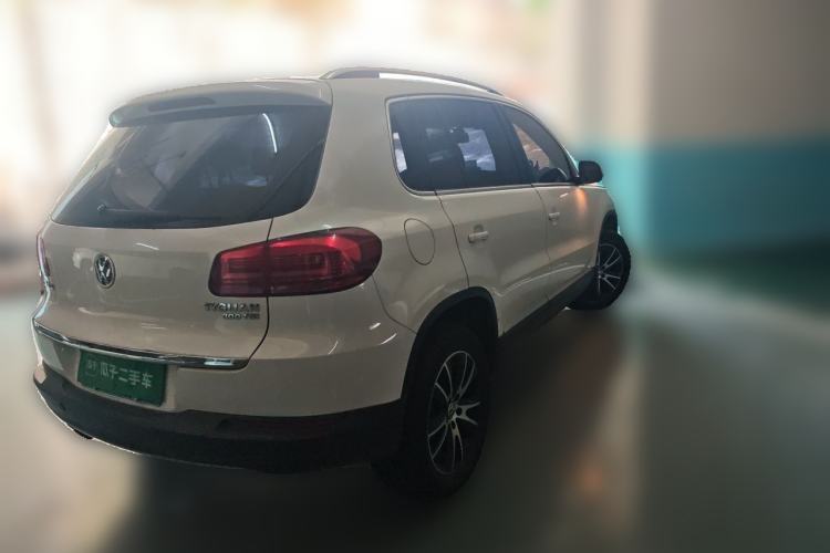 Used Volkswagen Tiguan 2015 1.8TSI Automatic Two-Wheel Drive Luxury Model Rear Right 45 Deg