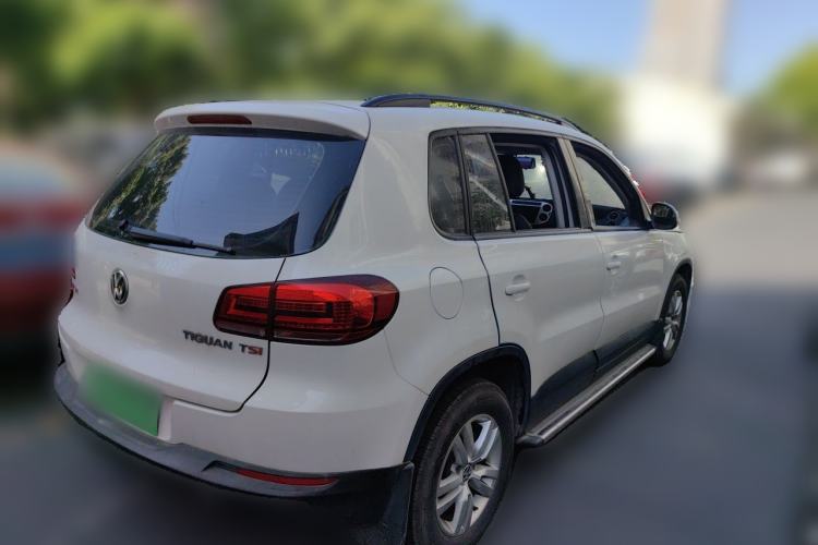 Used Volkswagen Tiguan 2015 1.8TSI Automatic Two-Wheel Drive Trend Edition Rear Right 45 Deg