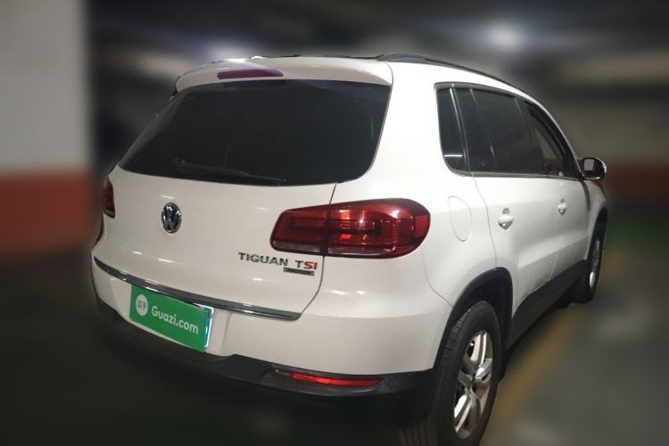 Used Volkswagen Tiguan 2015 1.8TSI Automatic Two-Wheel Drive Trend Edition Rear Right 45 Deg