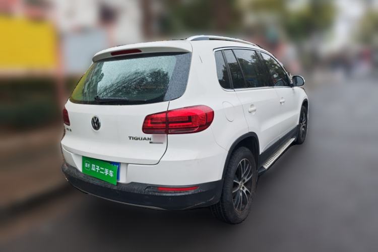 Used Volkswagen Tiguan 2015 2.0 TSI Automatic All-Wheel Drive Luxury Edition Rear Right 45 Deg