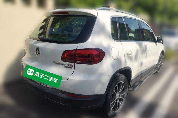 Used Volkswagen Tiguan 2015 1.8TSI Automatic All-Wheel-Drive Luxury Model Rear Right 45 Deg