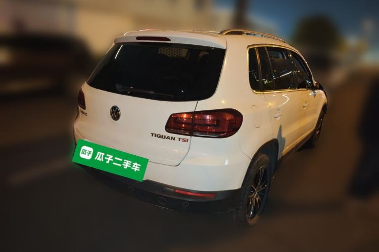 Used Volkswagen Tiguan 2015 1.8TSI Automatic Two-Wheel Drive Luxury Model Rear Right 45 Deg