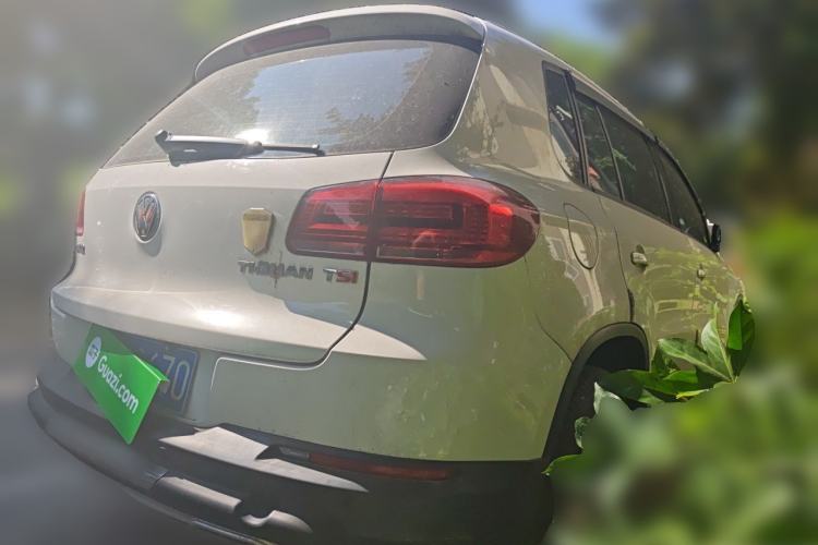Used Volkswagen Tiguan 2015 1.8TSI Automatic Two-Wheel Drive Comfort Edition Rear Right 45 Deg