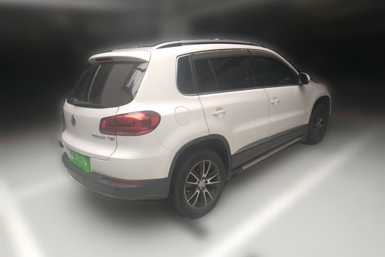 Used Volkswagen Tiguan 2015 1.8TSI Automatic Two-Wheel Drive Luxury Model Rear Right 45 Deg