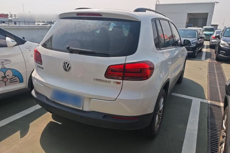 Used Volkswagen Tiguan 2015 1.8TSI Automatic Two-Wheel Drive Comfort Edition Rear Right 45 Deg