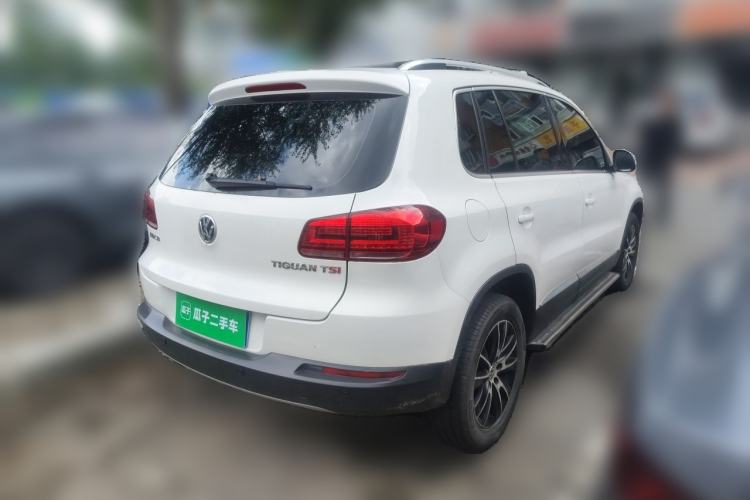 Used Volkswagen Tiguan 2015 1.8TSI Automatic Two-Wheel Drive Luxury Model Rear Right 45 Deg