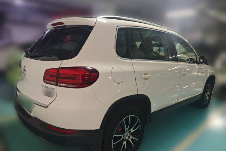 Used Volkswagen Tiguan 2015 1.8TSI Automatic Two-Wheel Drive Luxury Model Rear Right 45 Deg
