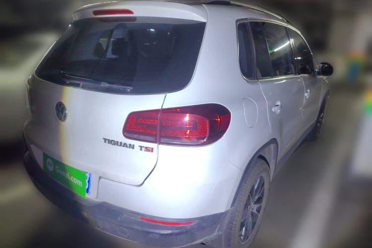 Used Volkswagen Tiguan 2015 1.8TSI Automatic Two-Wheel Drive Luxury Model Rear Right 45 Deg