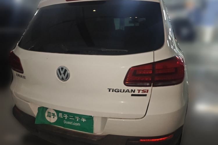 Used Volkswagen Tiguan 2015 2.0 TSI Automatic All-Wheel Drive Flagship Edition Rear