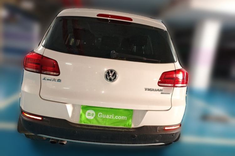 Used Volkswagen Tiguan 2015 2.0 TSI Automatic All-Wheel Drive Luxury Edition Rear