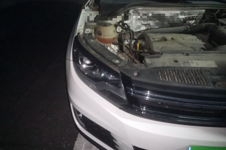 Used Volkswagen Tiguan 2015 1.8TSI Manual Two-Wheel Drive Fashion Edition Right Front Headlight