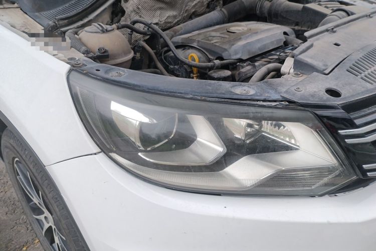 Used Volkswagen Tiguan 2015 1.8TSI Automatic Two-Wheel Drive Luxury Model Right Front Headlight