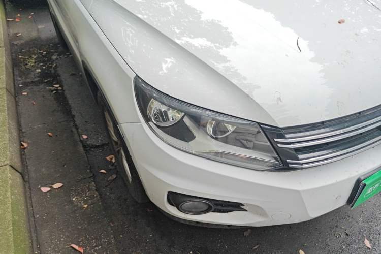 Used Volkswagen Tiguan 2015 2.0 TSI Comfort Edition Right Front Headlight