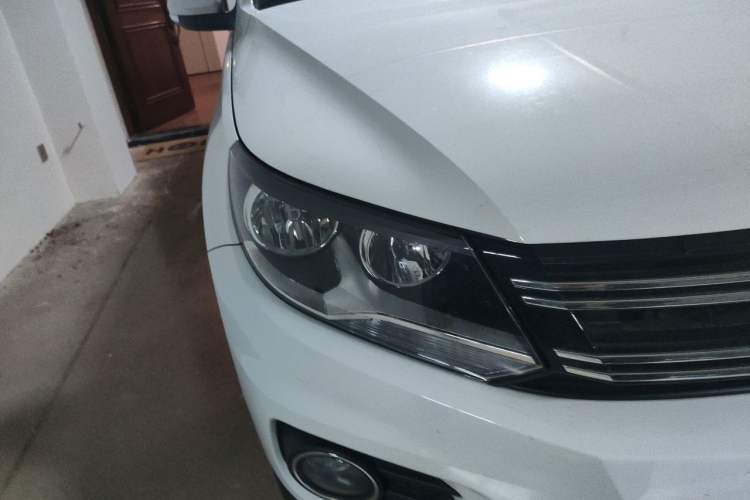 Used Volkswagen Tiguan 2015 2.0 TSI Comfort Edition Right Front Headlight