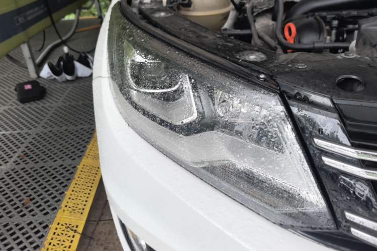 Used Volkswagen Tiguan 2015 1.8TSI Automatic Two-Wheel Drive Luxury Model Right Front Headlight