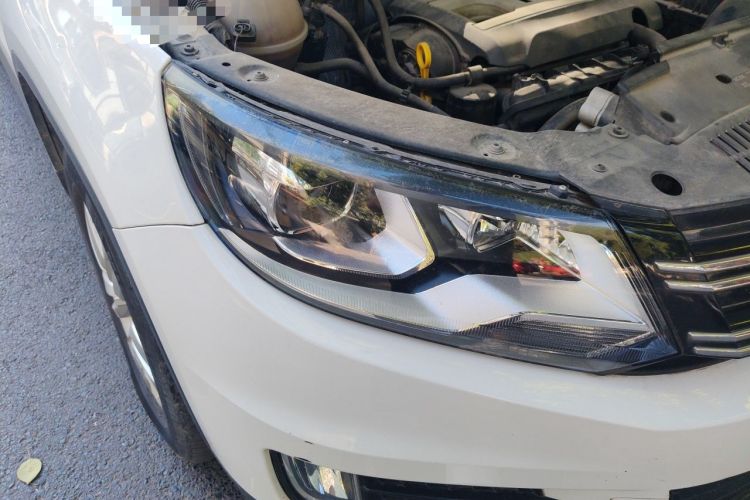 Used Volkswagen Tiguan 2015 1.8TSI Automatic Two-Wheel Drive Trend Edition Right Front Headlight