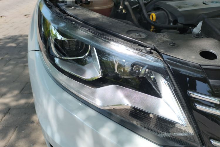 Used Volkswagen Tiguan 2015 1.8TSI Automatic Two-Wheel Drive Comfort Edition Right Front Headlight