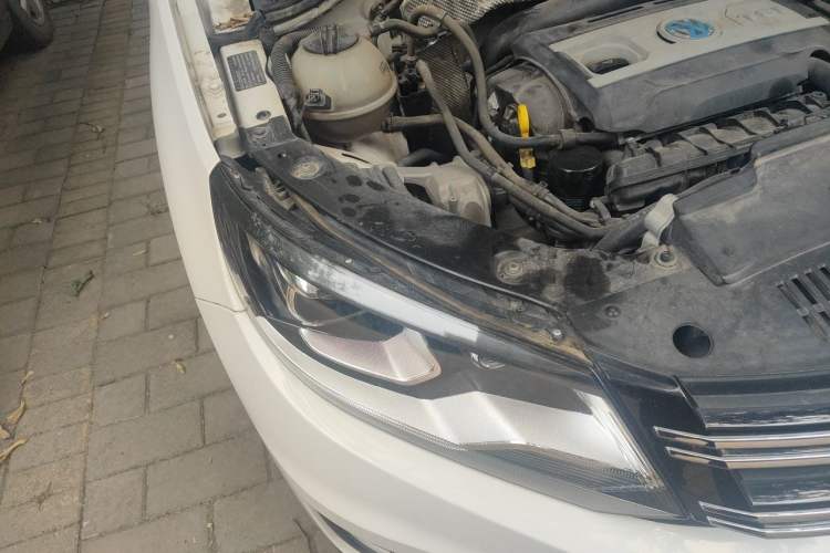 Used Volkswagen Tiguan 2015 1.8TSI Automatic Two-Wheel Drive Luxury Model Right Front Headlight
