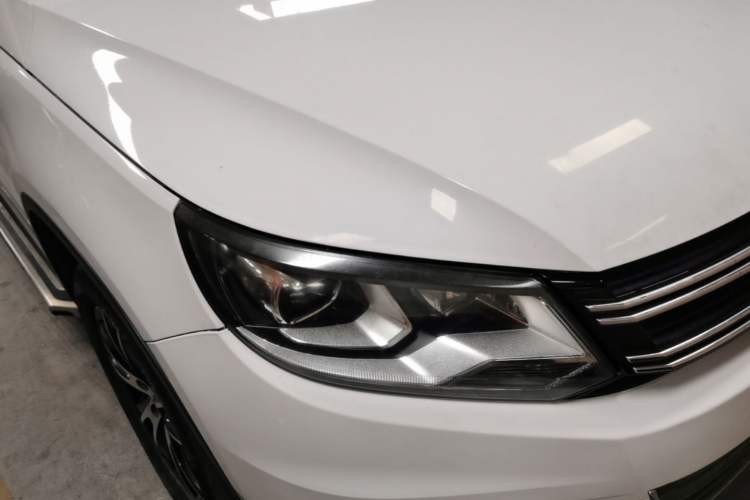 Used Volkswagen Tiguan 2015 1.8TSI Automatic Two-Wheel Drive Luxury Model Right Front Headlight