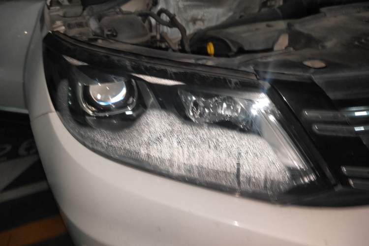 Used Volkswagen Tiguan 2015 1.8TSI Automatic Two-Wheel Drive Luxury Model Right Front Headlight