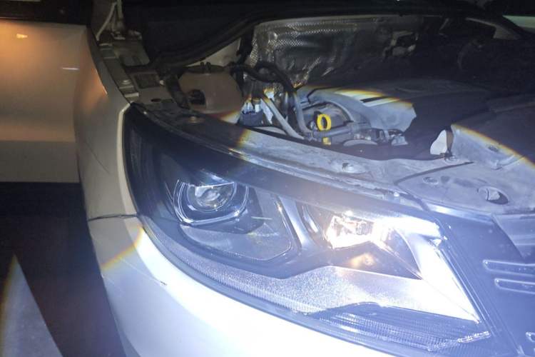 Used Volkswagen Tiguan 2015 1.8TSI Automatic Two-Wheel Drive Comfort Edition Right Front Headlight