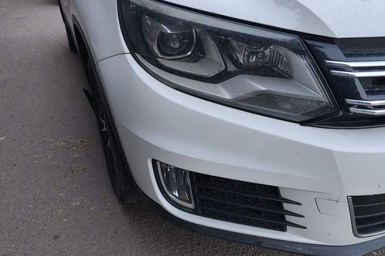 Used Volkswagen Tiguan 2015 1.8TSI Automatic Two-Wheel Drive Luxury Model Right Front Headlight