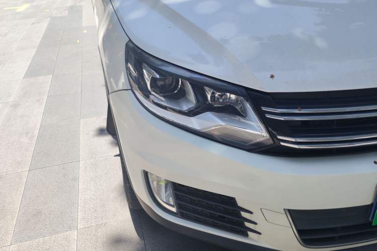 Used Volkswagen Tiguan 2015 1.8TSI Automatic Two-Wheel Drive Luxury Model Right Front Headlight