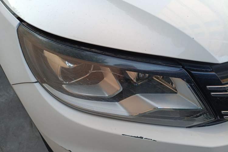 Used Volkswagen Tiguan 2015 1.8TSI Automatic Two-Wheel Drive Luxury Model Right Front Headlight
