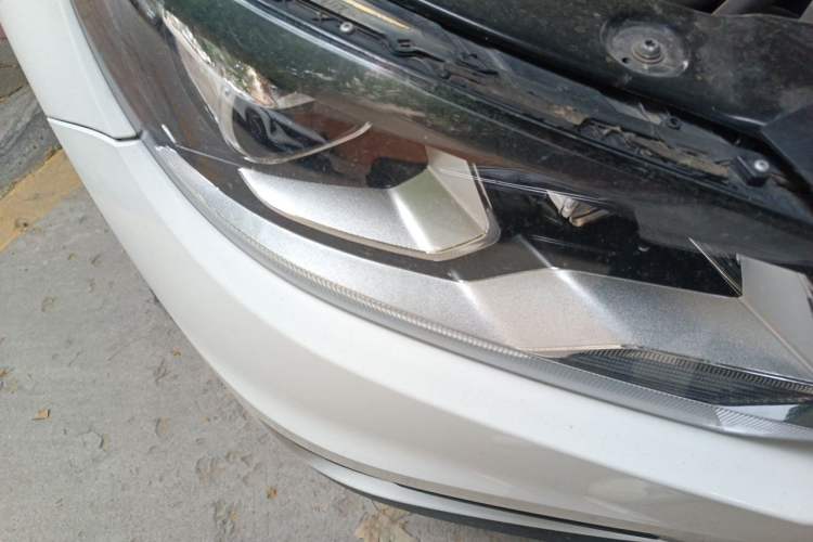 Used Volkswagen Tiguan 2015 1.8TSI Automatic Two-Wheel Drive Trend Edition Right Front Headlight