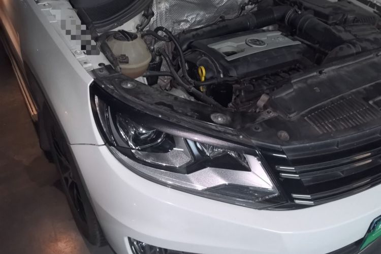 Used Volkswagen Tiguan 2015 1.8TSI Automatic Two-Wheel Drive Luxury Model Right Front Headlight
