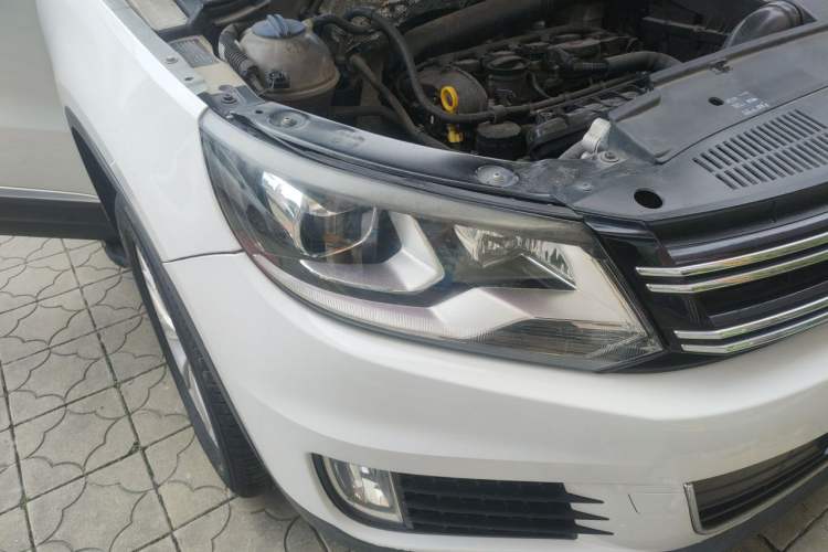 Used Volkswagen Tiguan 2015 1.8TSI Automatic Two-Wheel Drive Comfort Edition Right Front Headlight