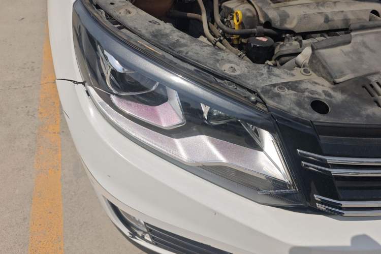 Used Volkswagen Tiguan 2015 1.8TSI Automatic Two-Wheel Drive Comfort Edition Right Front Headlight