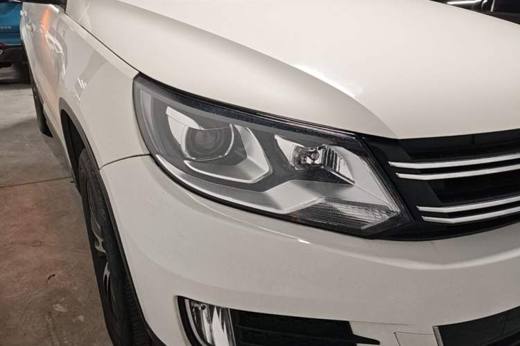 Used Volkswagen Tiguan 2015 1.8TSI Automatic Two-Wheel Drive Luxury Model Right Front Headlight