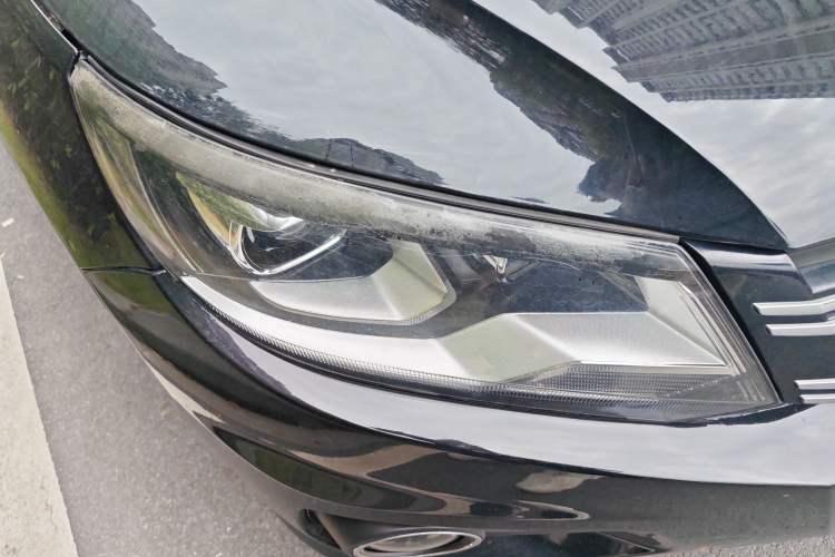 Used Volkswagen Tiguan 2015 1.8TSI Automatic Two-Wheel Drive Comfort Edition Right Front Headlight