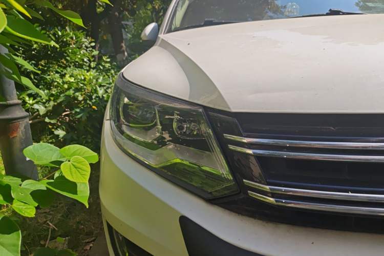 Used Volkswagen Tiguan 2015 1.8TSI Automatic Two-Wheel Drive Comfort Edition Right Front Headlight